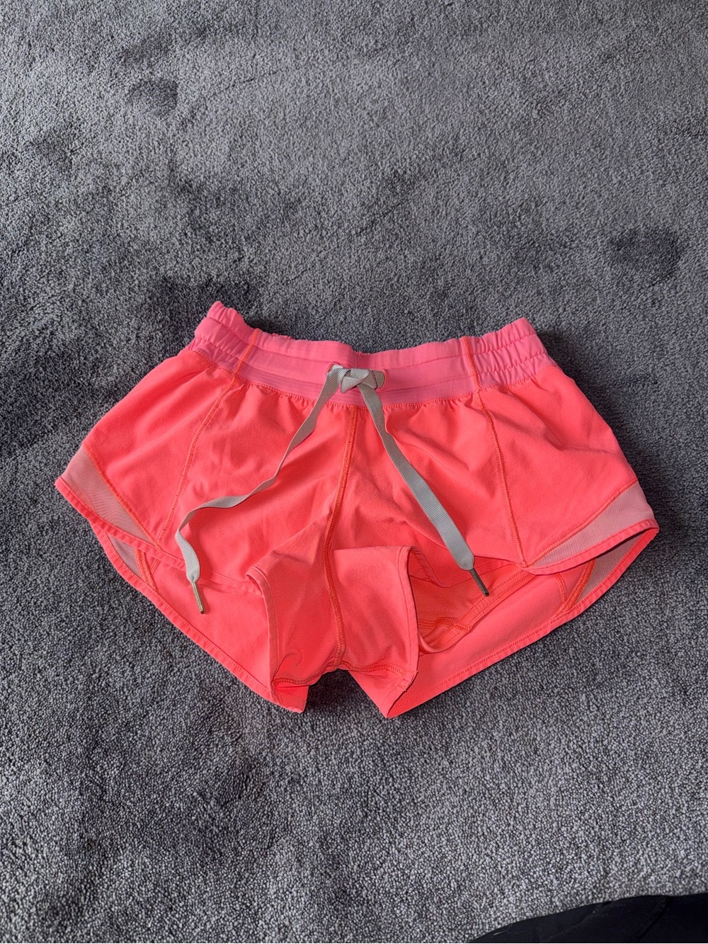 Lulu Lemon Hotty Hot Shorts - Size 2